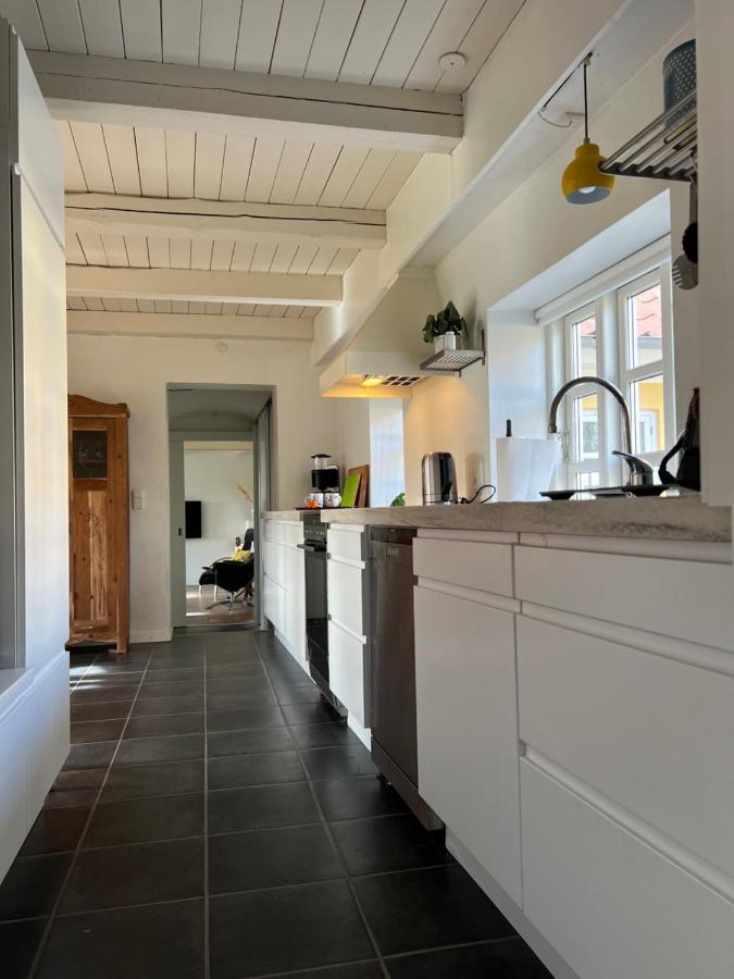 Lake View Apartment グランストゥ エクステリア 写真
