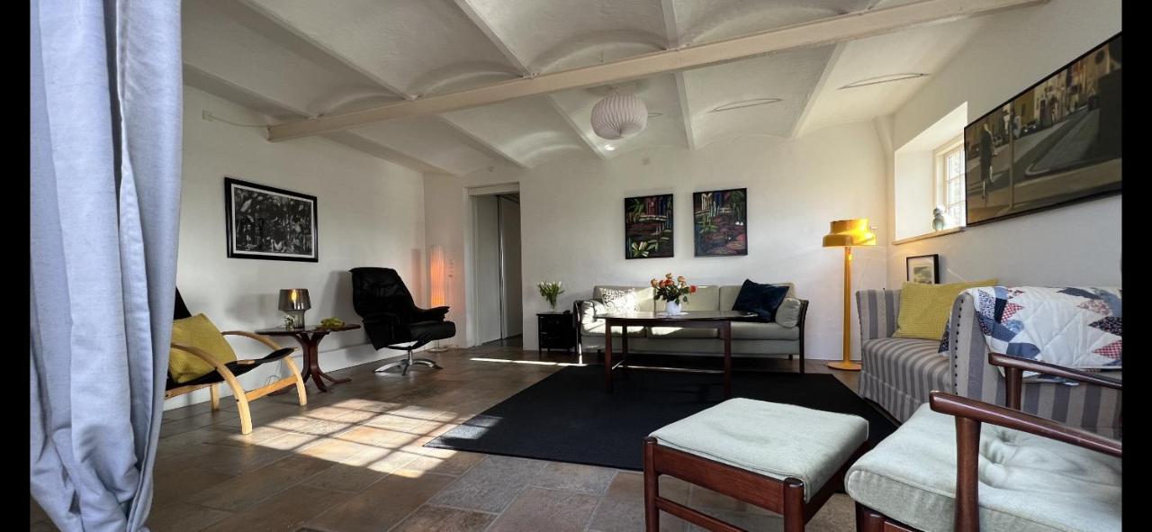Lake View Apartment グランストゥ エクステリア 写真